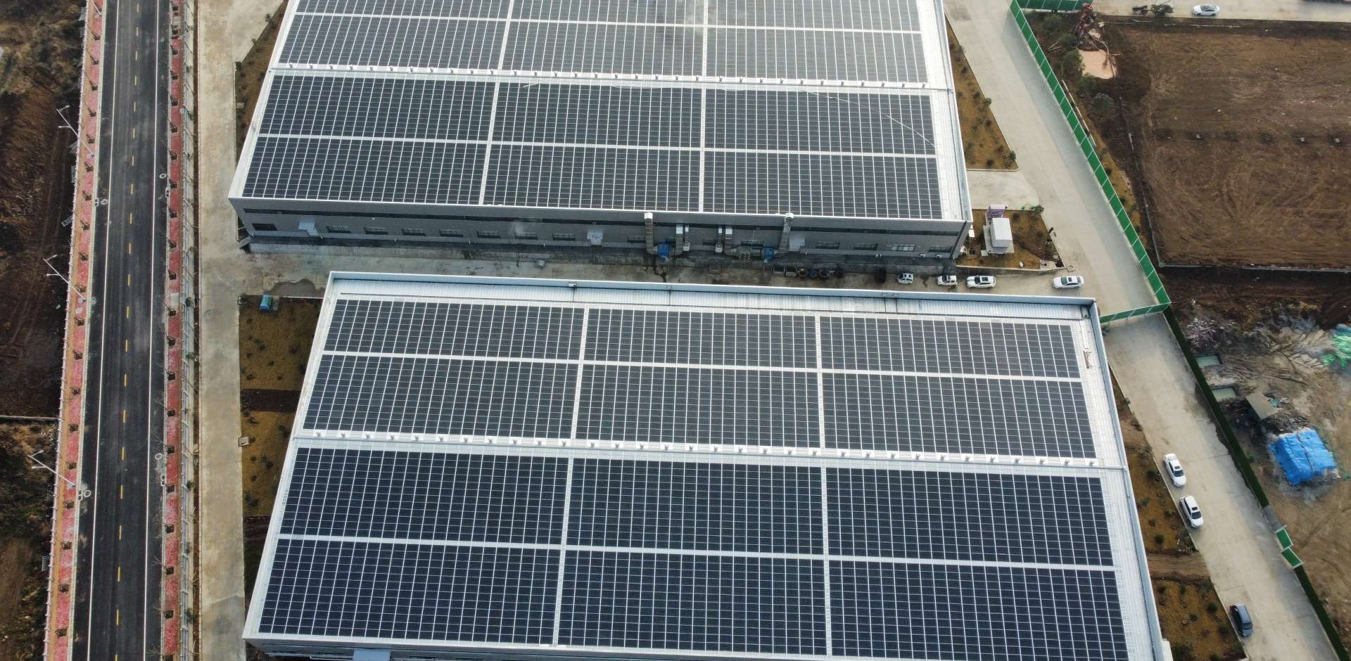 1920-2021年3月，，，，河南唐河县 中部食物城BIPV光伏项目，，，，装机量1.8MW，，，，年发电200万度，，，，知足45%用电需求.jpg